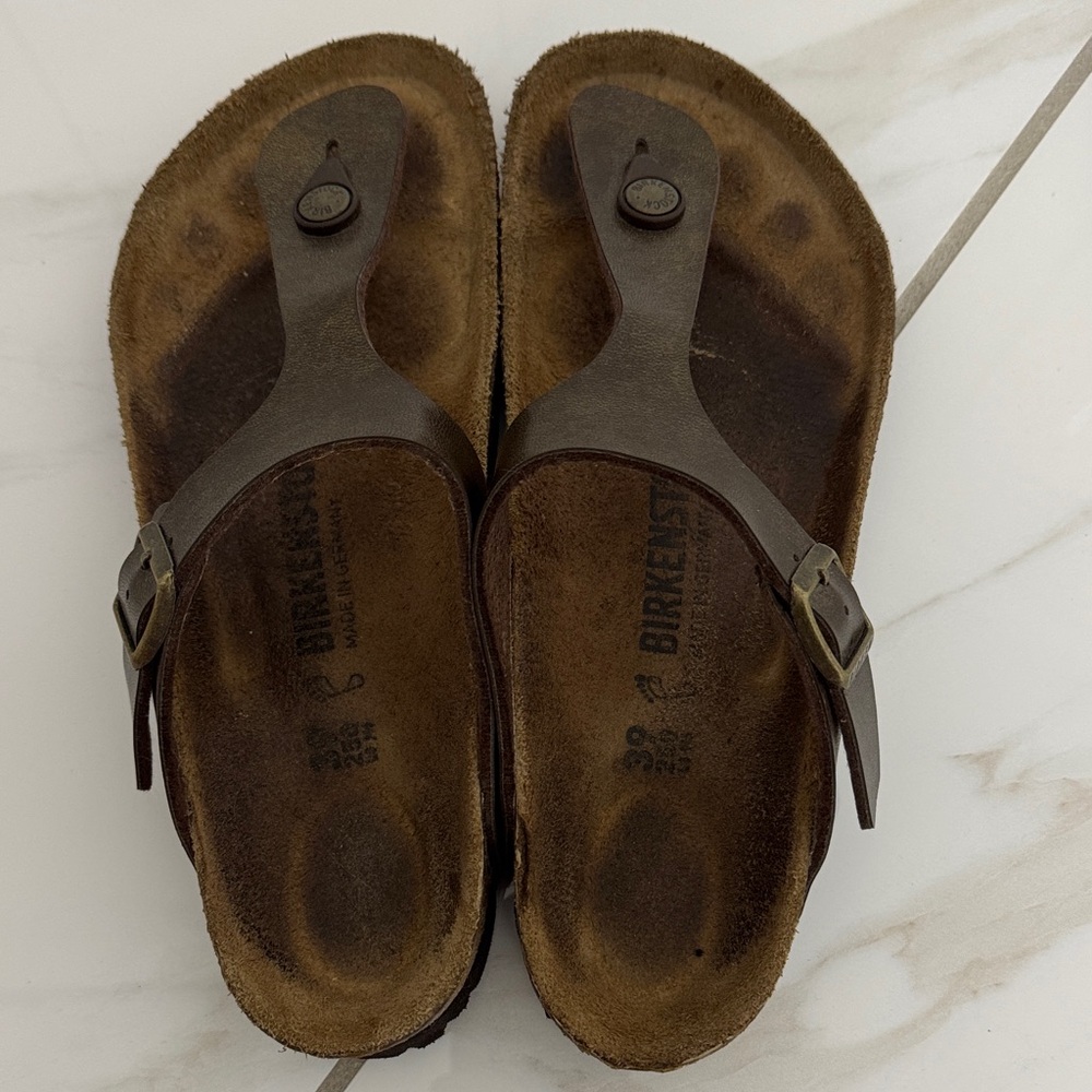 Birkenstock Gizeh Bronze Thong Sandals - Size 39